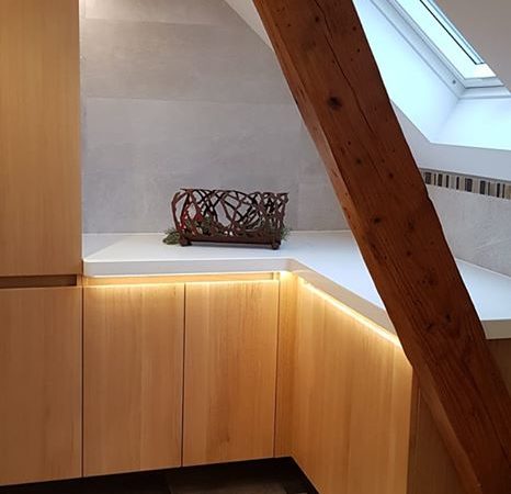 Comment bien int&eacute;grer un meuble sur mesure dans une chambre mansard&eacute;e ou sous les combles ? Guebwiller 0