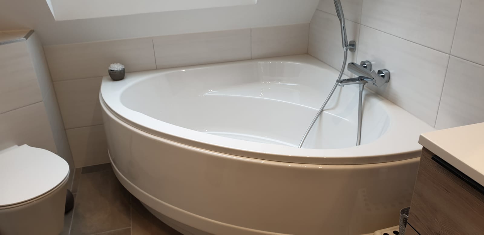 Création de salles de bains à Huningue proche de Saint-Louis : conception sur mesure et installation Illzach 9