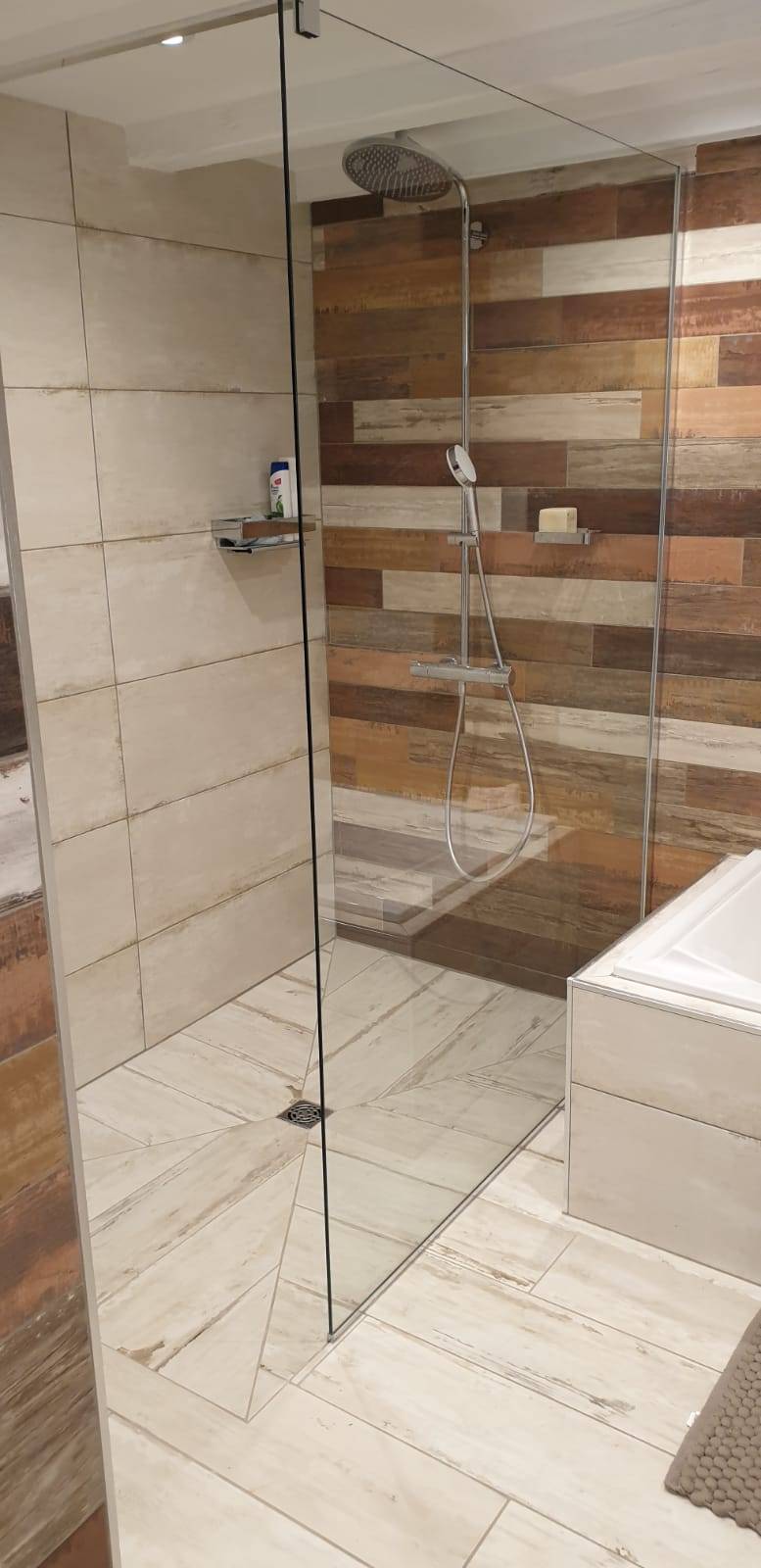 Création de salles de bains à Huningue proche de Saint-Louis : conception sur mesure et installation Riedisheim 7