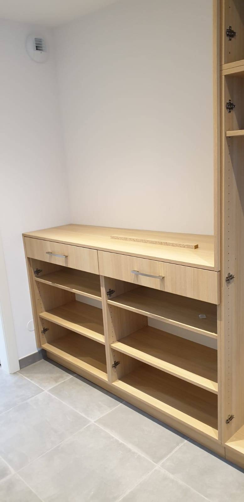 Comment choisir le bon type de bois pour des meubles sur mesure durables ? Illzach