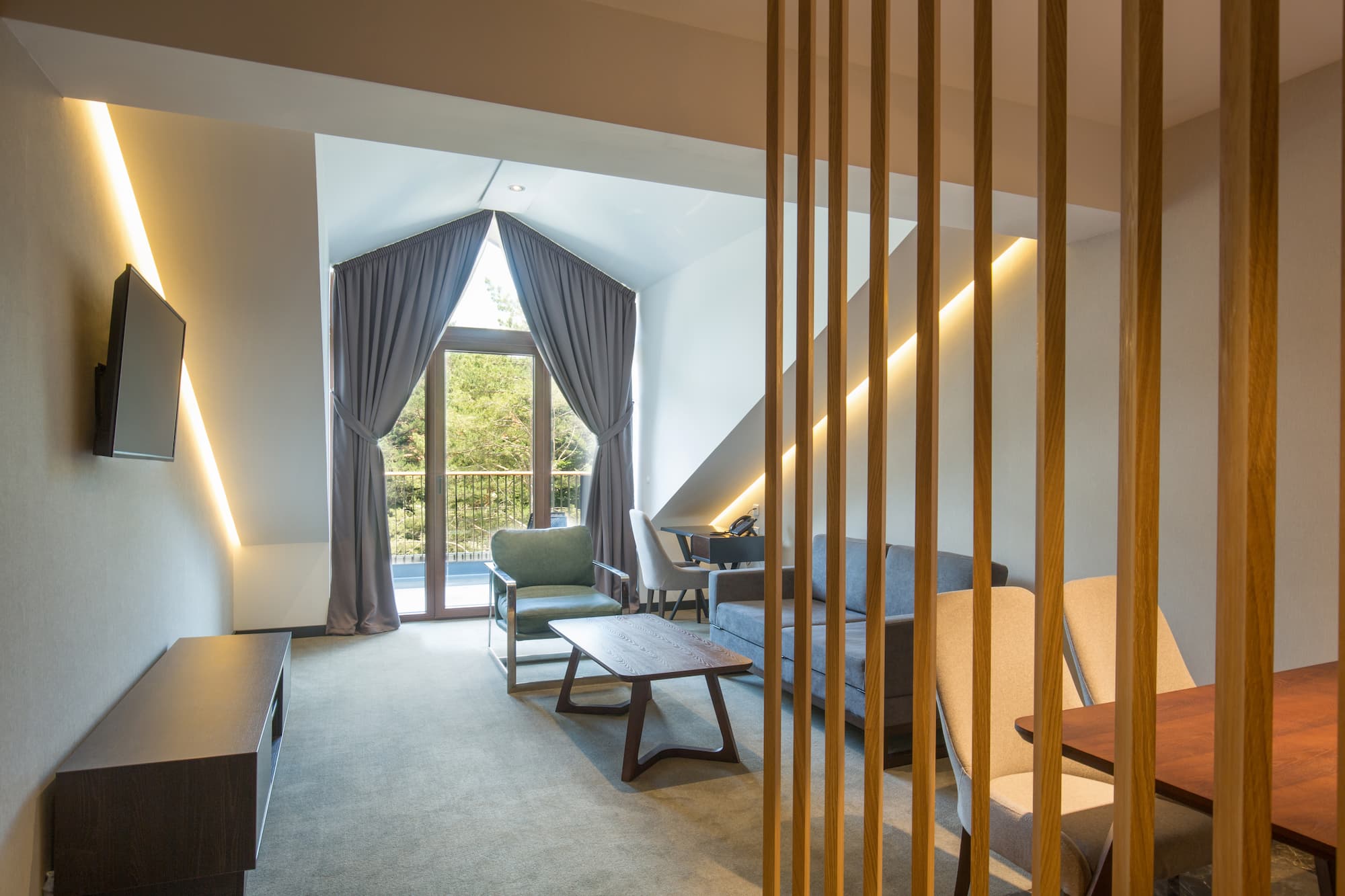 Comment bien int&eacute;grer un meuble sur mesure dans une chambre mansard&eacute;e ou sous les combles ? Guebwiller